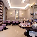 Bw Premier Collection Mondial Hotel 4*
