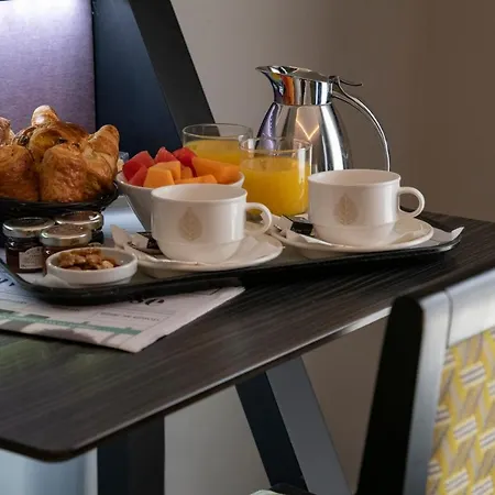 Bw Premier Collection Mondial Hotel 4*