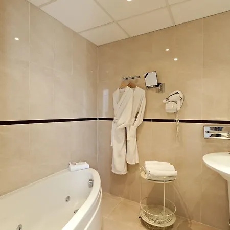 Bw Premier Collection Mondial 4* קאן