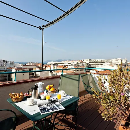 Bw Premier Collection Mondial מלון