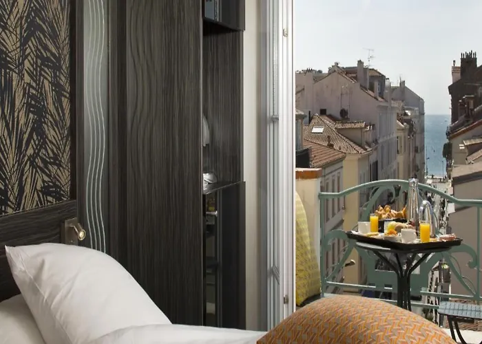 Bw Premier Collection Mondial 4*