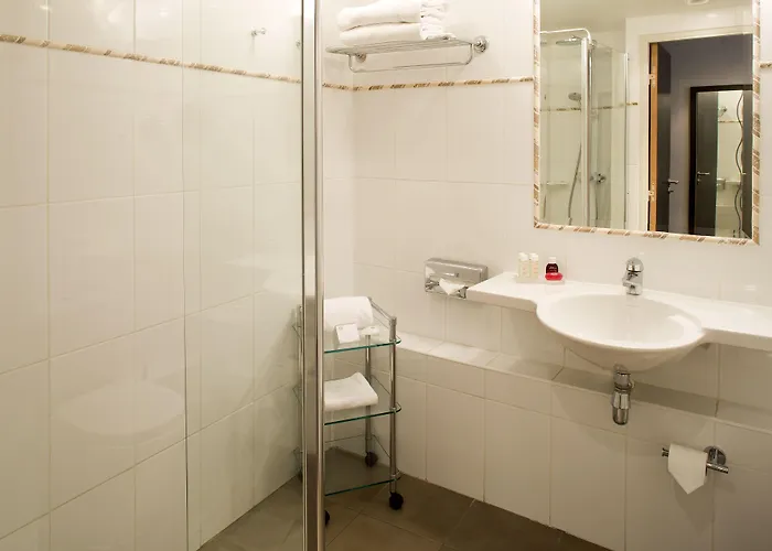 Bw Premier Collection Mondial Hotel 4*