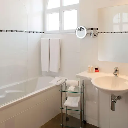 Bw Premier Collection Mondial Cannes