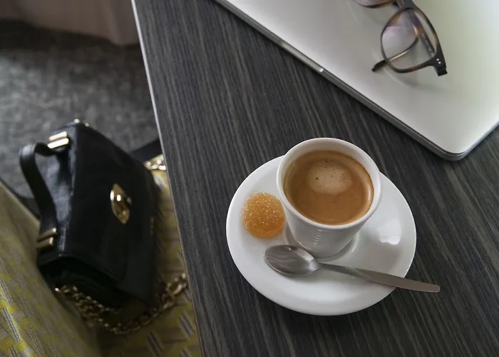Bw Premier Collection Mondial Hotel 4*