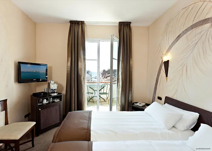 Hotel Bw Premier Collection Mondial 4*